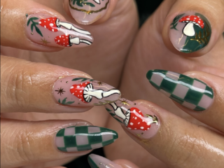 mushroom nail designs in red and green