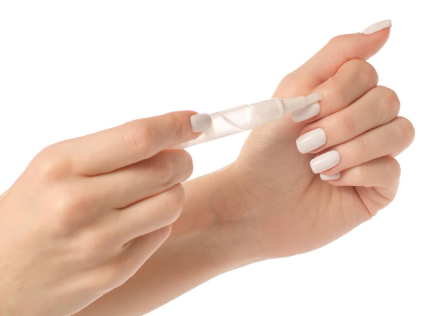 How to Remove Gel Nails Safely Without Damage (1)