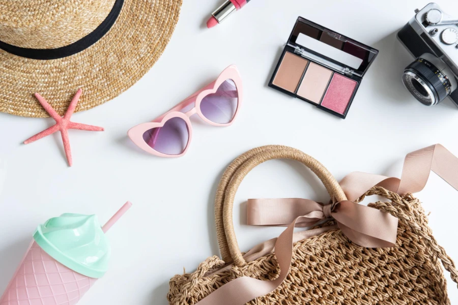 Top Travel Beauty Essentials for Women (1)