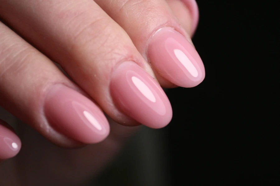 Trendy Minimalist Beauty Styles for Everyday Wear (1)